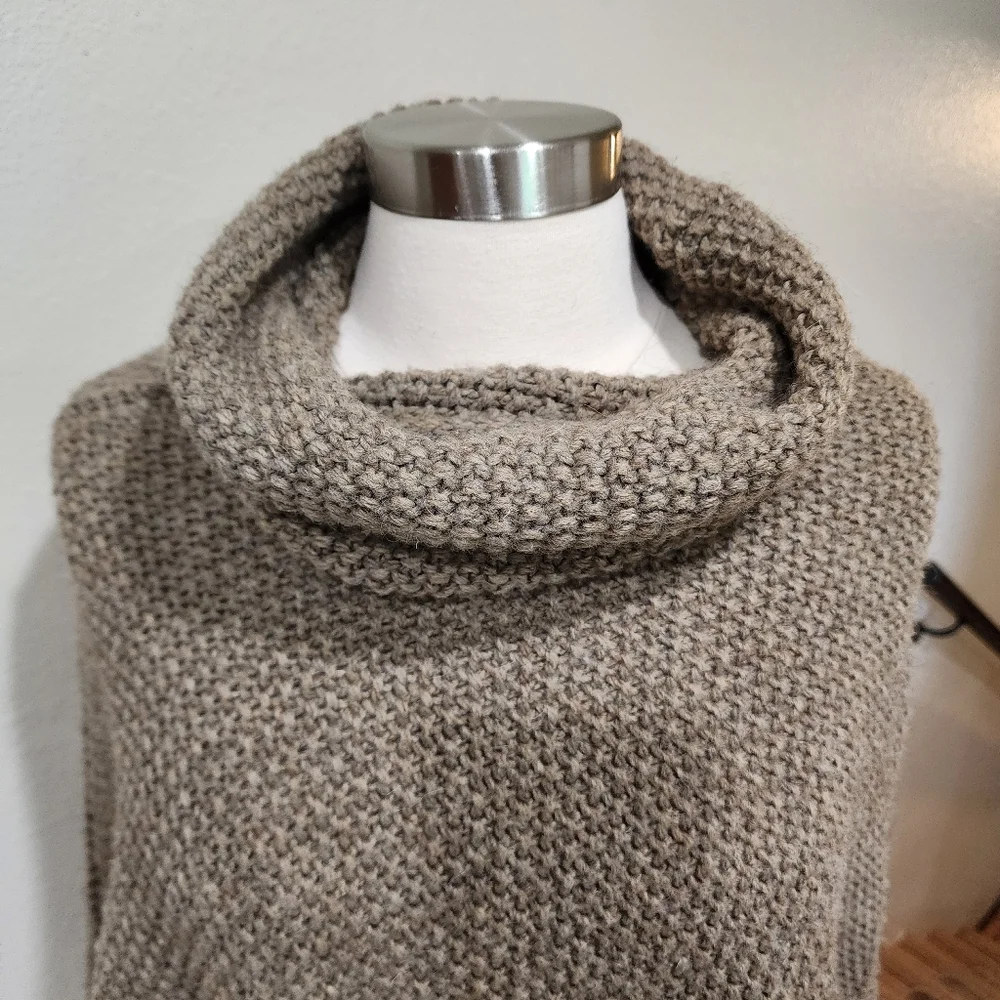 Cocogio Made in Italy Wool Blend Poncho Cowl Neck Nubby Knit Neutral Tan OSFM